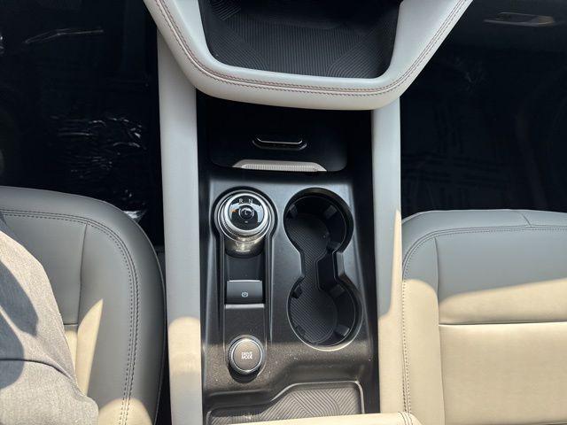 new 2025 Ford Explorer car, priced at $45,987