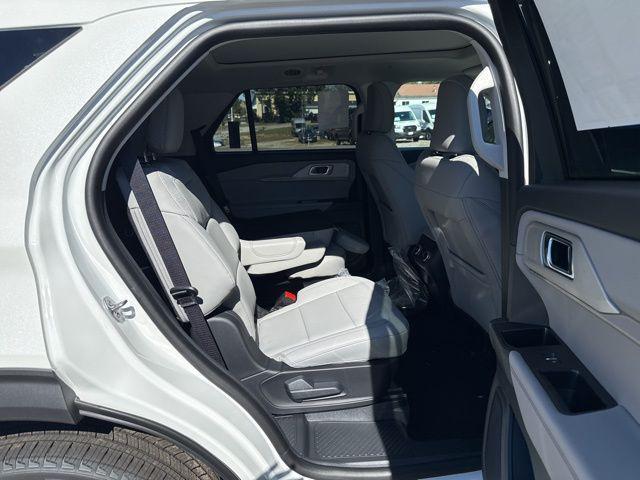 new 2025 Ford Explorer car, priced at $49,392