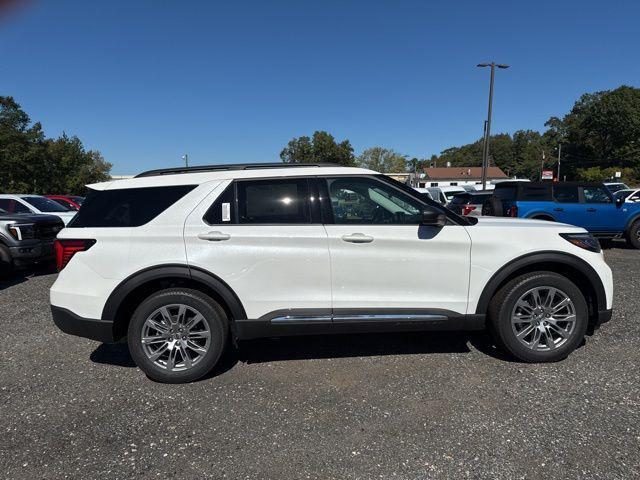 new 2025 Ford Explorer car, priced at $49,392