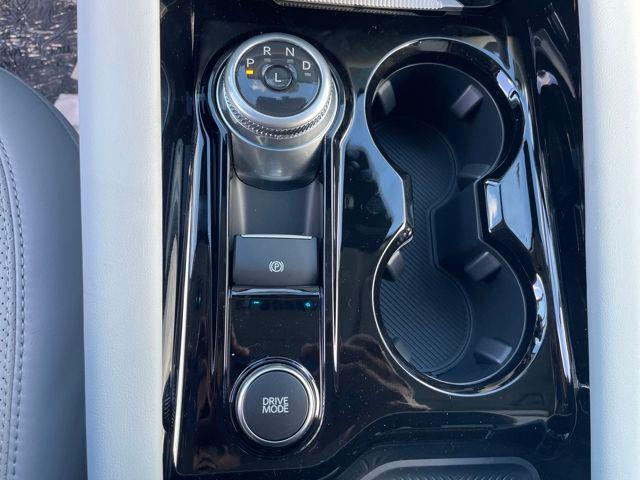 new 2025 Ford Explorer car