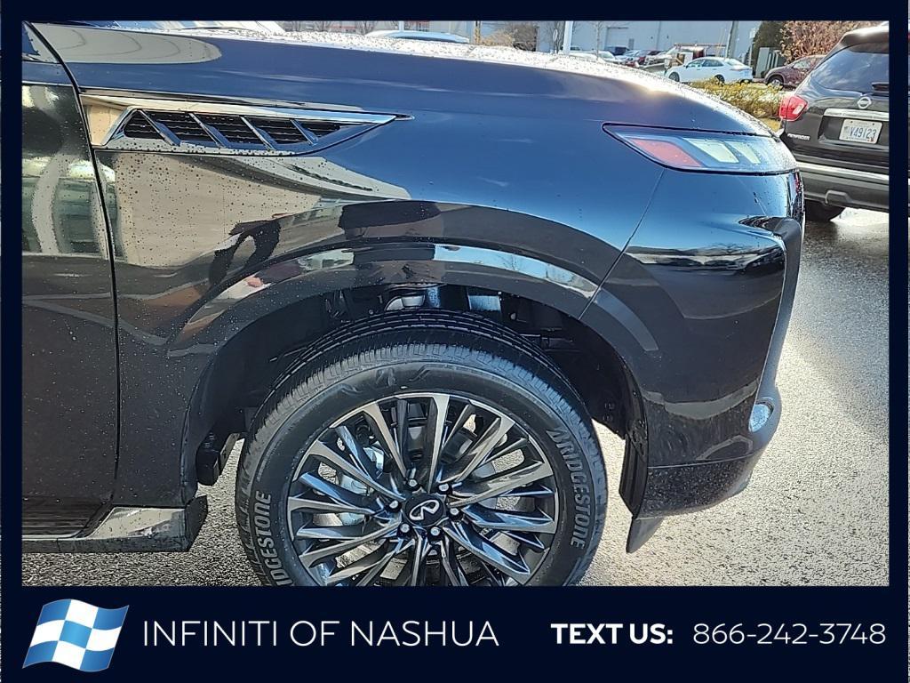 new 2025 INFINITI QX80 car, priced at $111,090