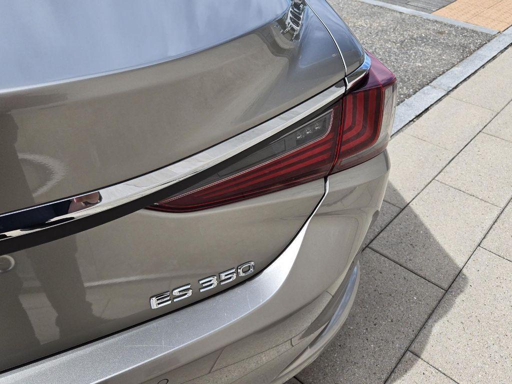 used 2019 Lexus ES 350 car, priced at $27,700