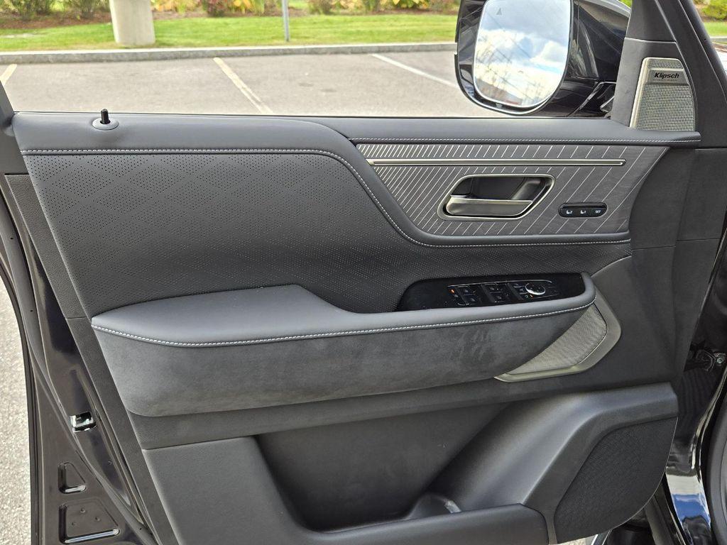 new 2026 INFINITI QX80 car, priced at $111,316