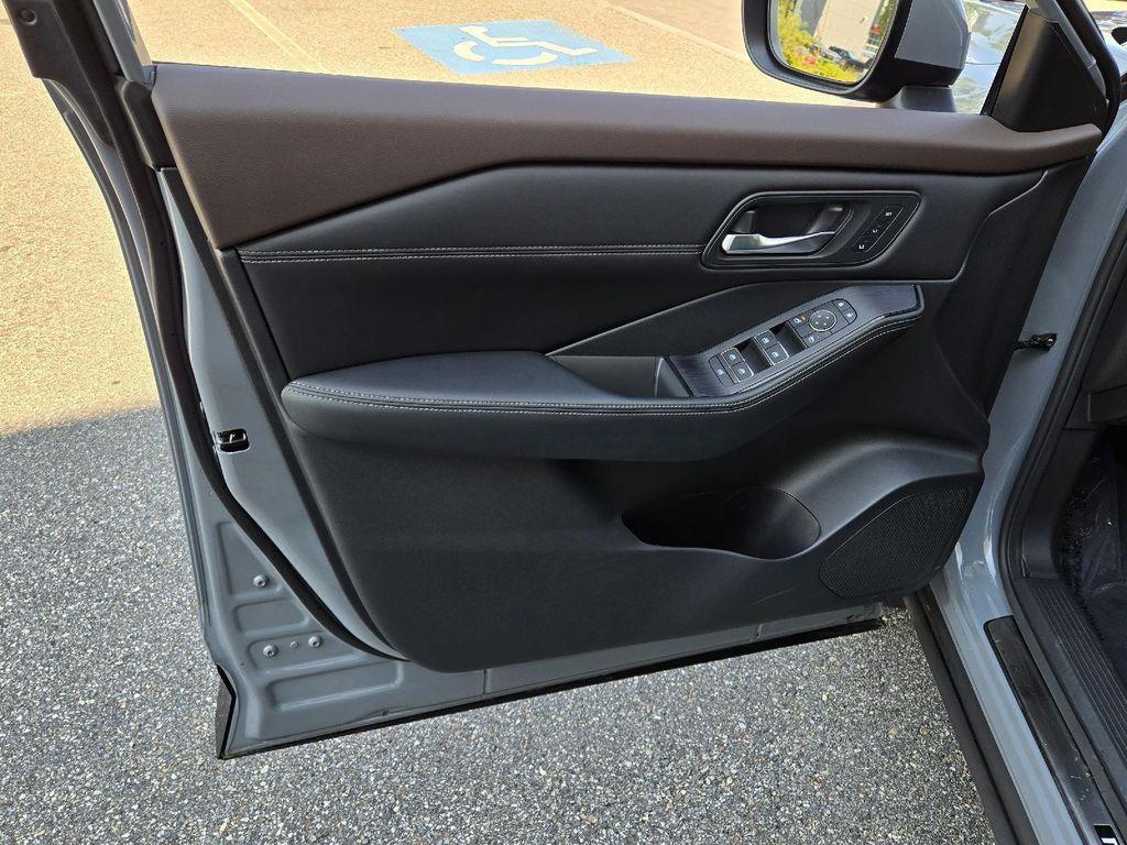 used 2023 Nissan Rogue car, priced at $31,377