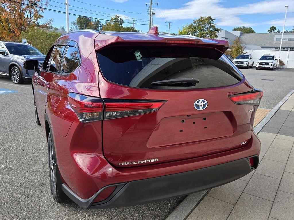 used 2021 Toyota Highlander Hybrid car, priced at $28,477