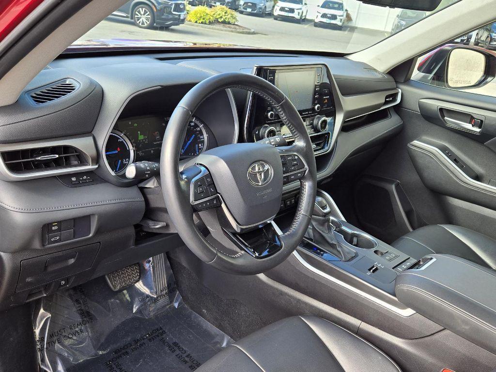 used 2021 Toyota Highlander Hybrid car, priced at $28,477
