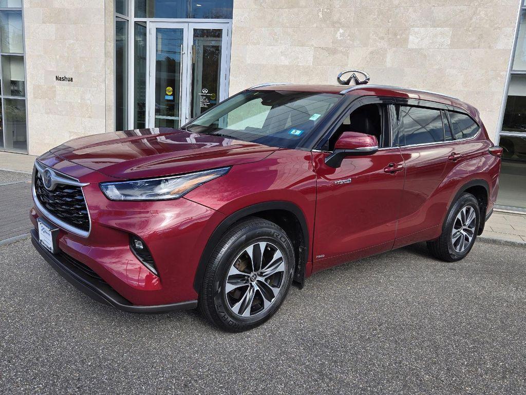used 2021 Toyota Highlander Hybrid car, priced at $28,477