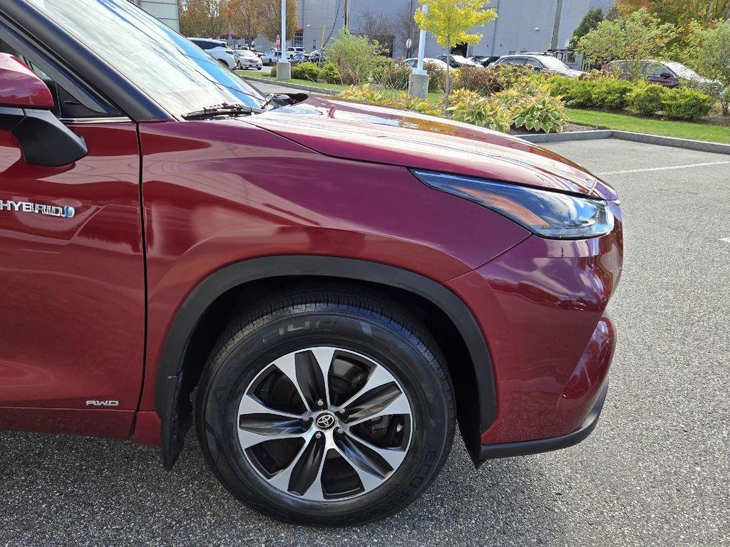 used 2021 Toyota Highlander Hybrid car, priced at $28,477