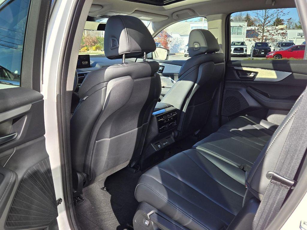 used 2023 Acura MDX car, priced at $39,997