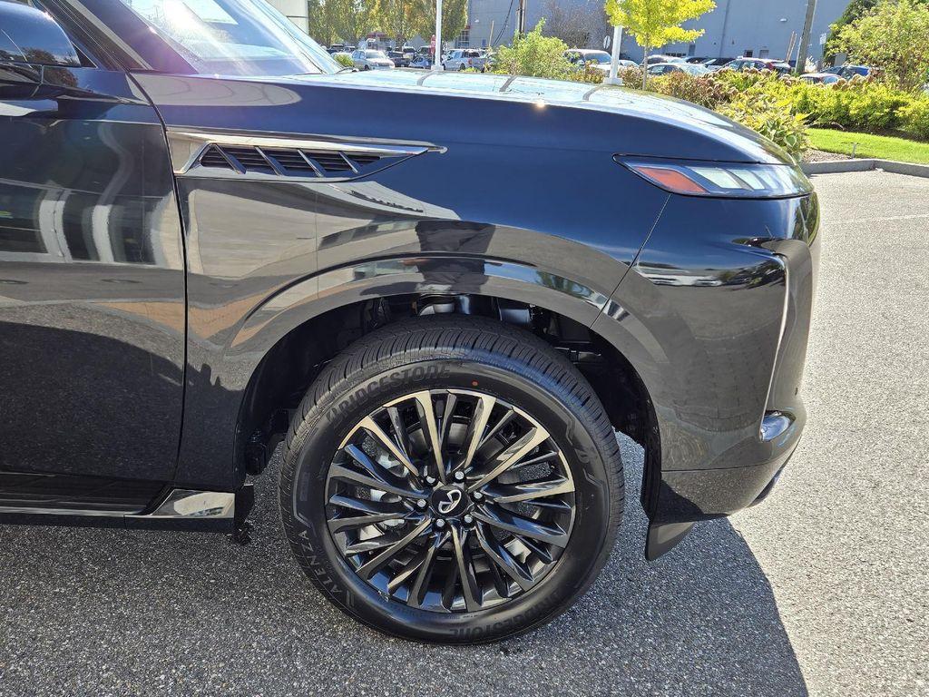 new 2026 INFINITI QX80 car, priced at $111,902