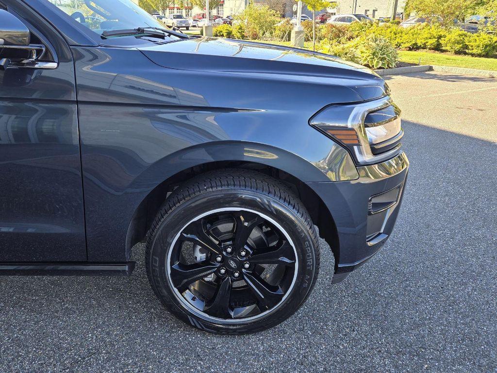 used 2022 Ford Expedition car, priced at $45,270