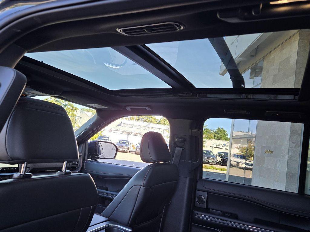 used 2022 Ford Expedition car, priced at $45,270