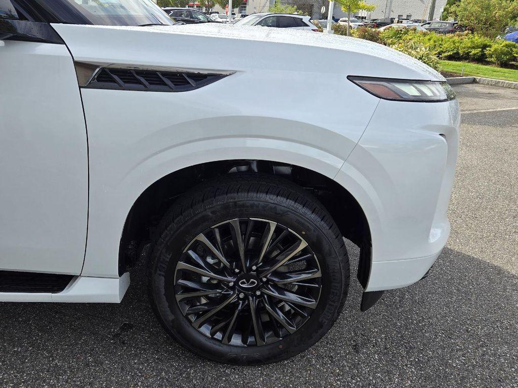 new 2026 INFINITI QX80 car, priced at $113,058