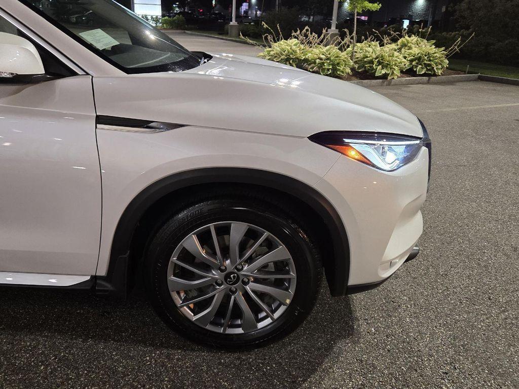 new 2025 INFINITI QX50 car, priced at $47,318