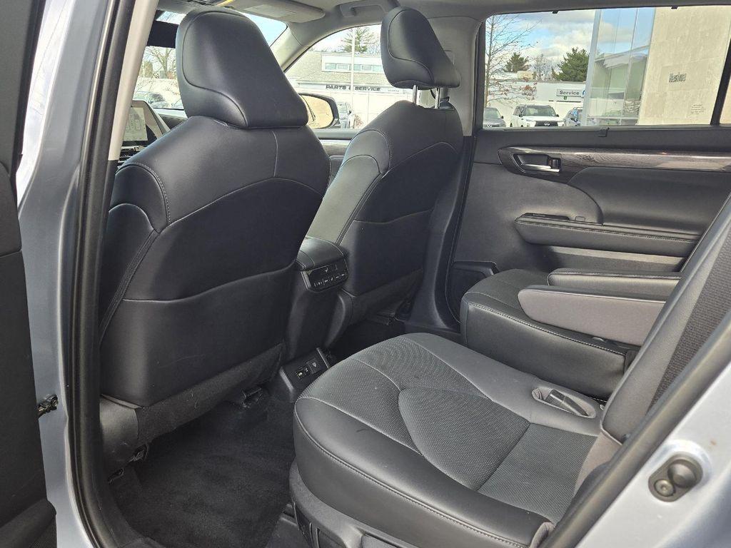 used 2021 Toyota Highlander car, priced at $29,220