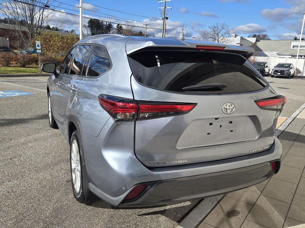 used 2021 Toyota Highlander car, priced at $29,220