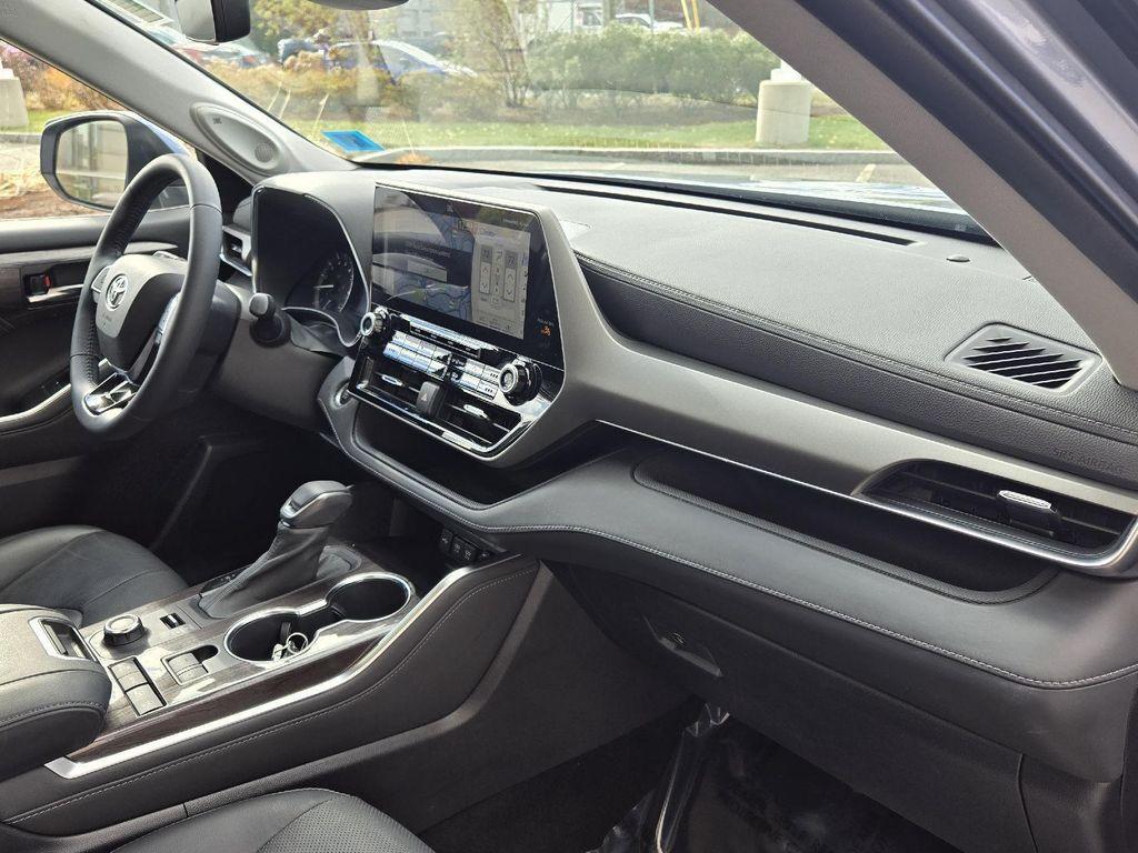 used 2021 Toyota Highlander car, priced at $29,220
