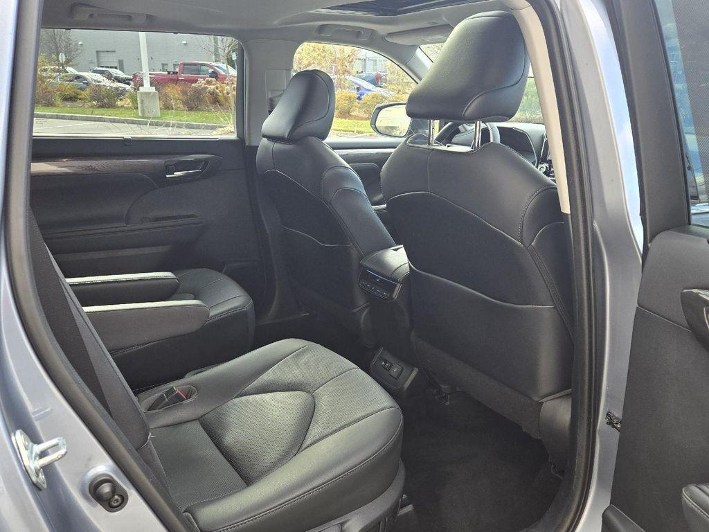 used 2021 Toyota Highlander car, priced at $29,220