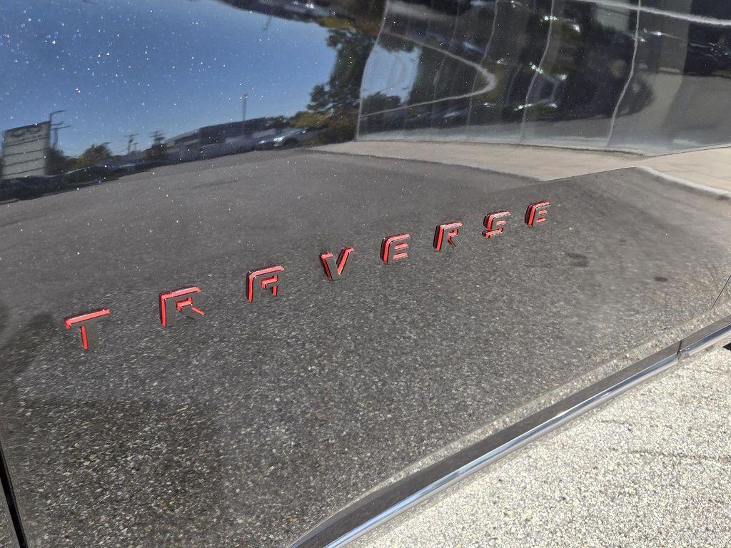used 2019 Chevrolet Traverse car, priced at $26,558