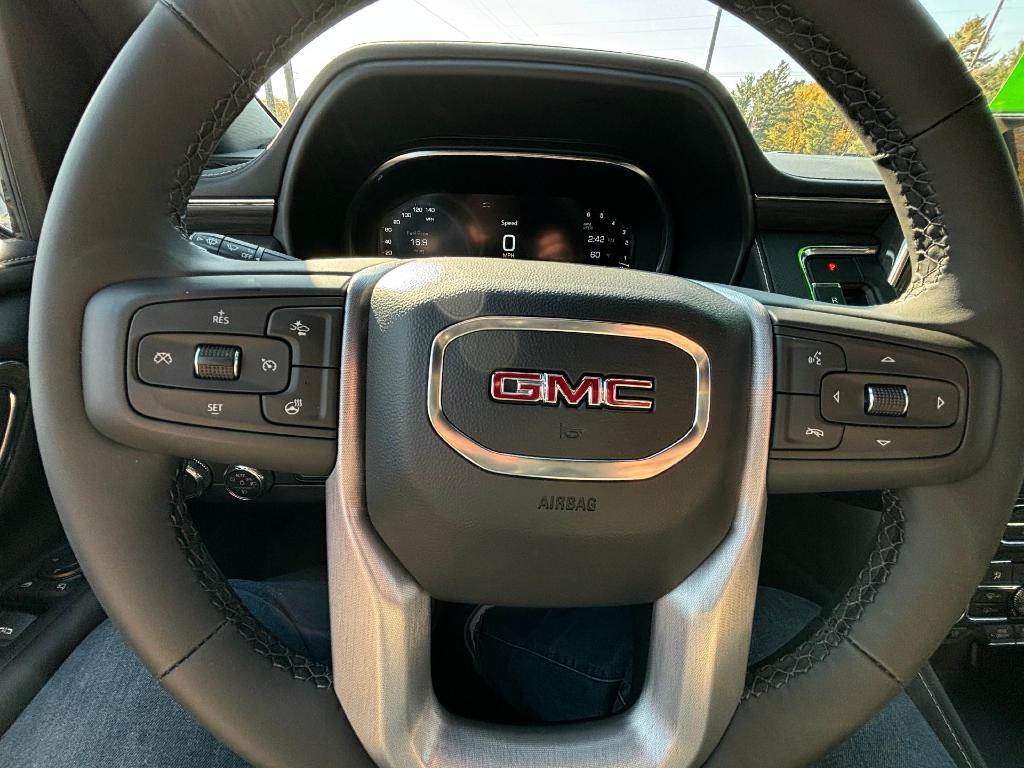 new 2024 GMC Yukon XL car, priced at $76,955