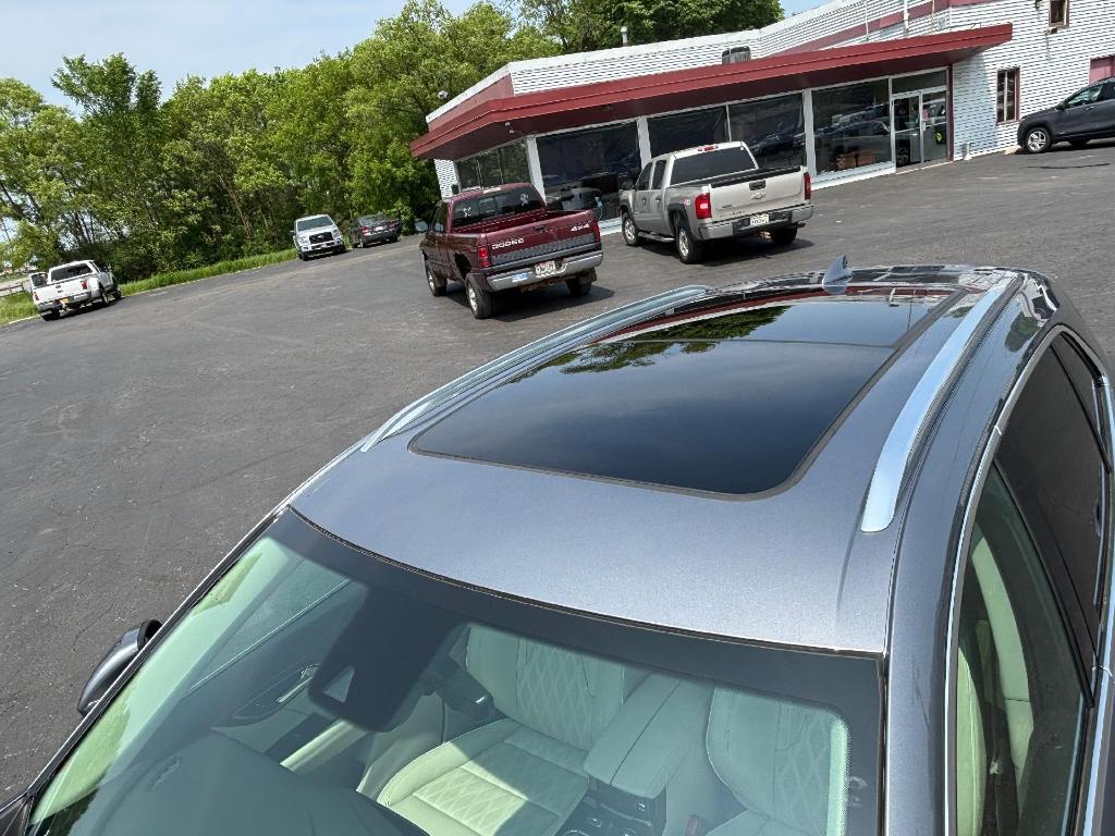 used 2022 Buick Envision car, priced at $33,990