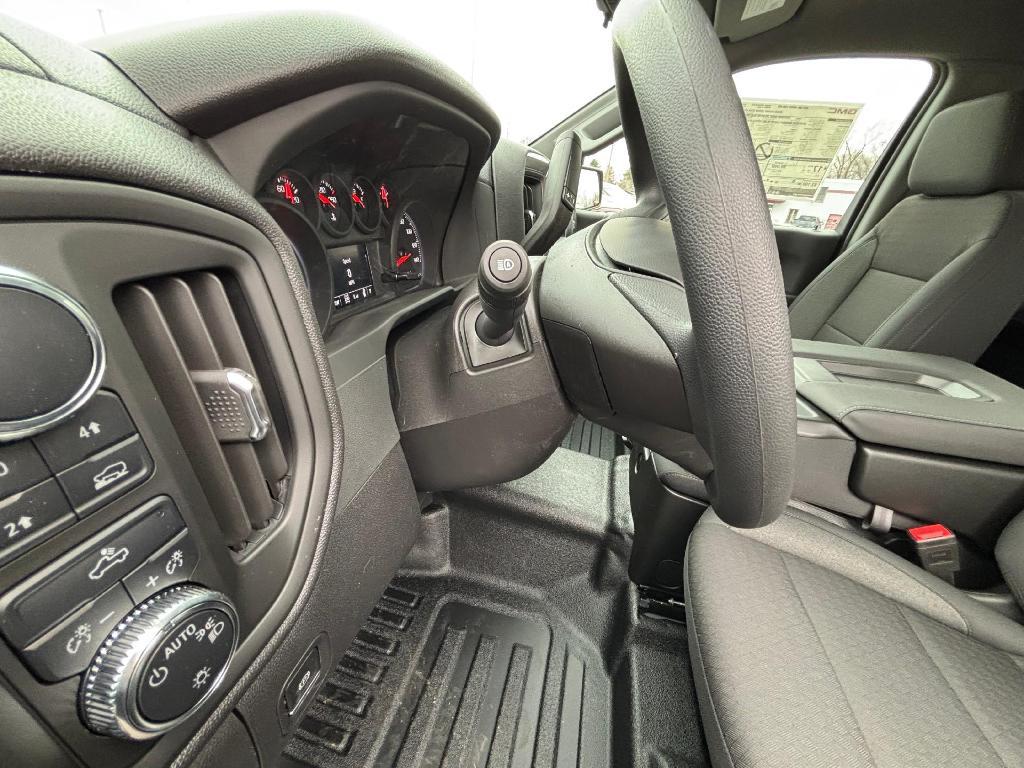 new 2025 GMC Sierra 1500 car, priced at $46,310