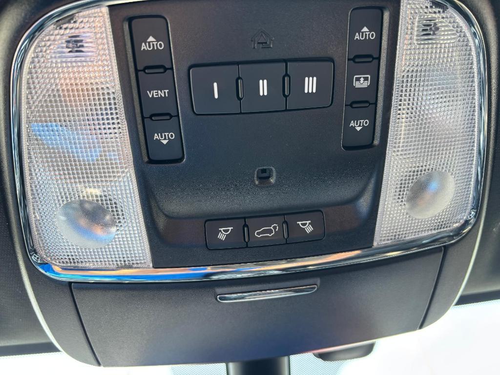 used 2020 Jeep Grand Cherokee car, priced at $18,990