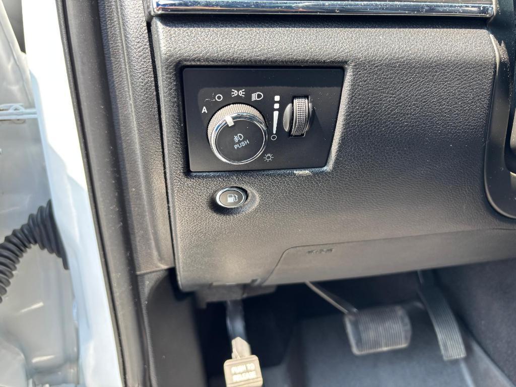 used 2020 Jeep Grand Cherokee car, priced at $18,990