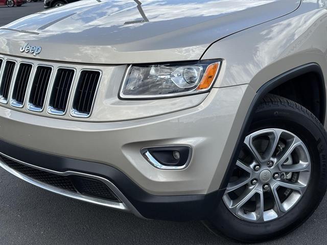 used 2015 Jeep Grand Cherokee car, priced at $13,330