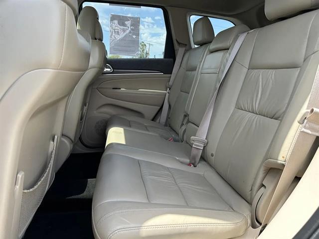 used 2015 Jeep Grand Cherokee car, priced at $13,330