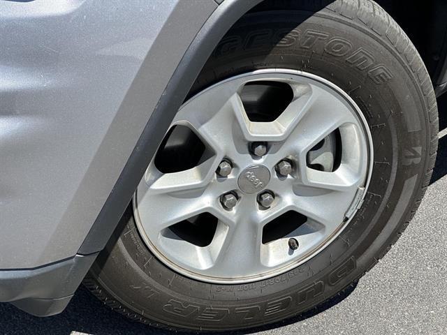 used 2017 Jeep Grand Cherokee car, priced at $9,990