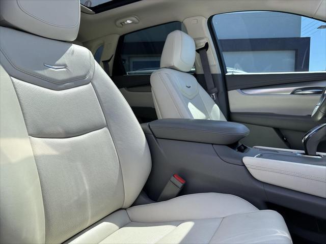 used 2019 Cadillac XT5 car, priced at $19,690