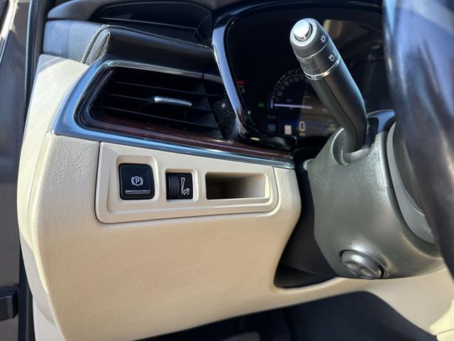 used 2017 Cadillac XT5 car, priced at $16,690