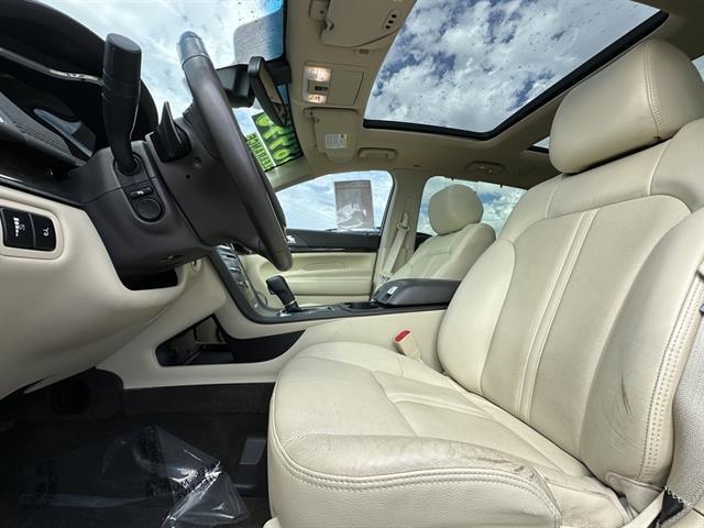 used 2013 Lincoln MKT car, priced at $8,390