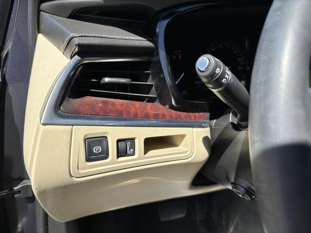 used 2018 Cadillac XT5 car, priced at $16,690