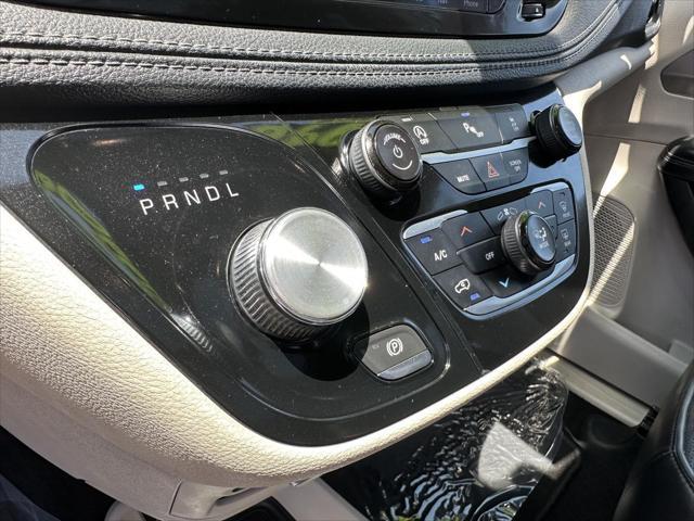 used 2019 Chrysler Pacifica car, priced at $17,370