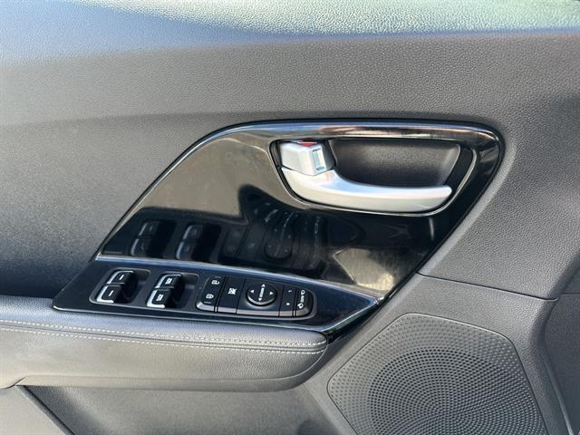 used 2017 Kia Niro car, priced at $7,990