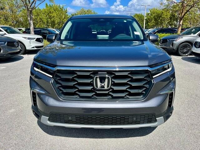 new 2025 Honda Pilot car, priced at $44,274