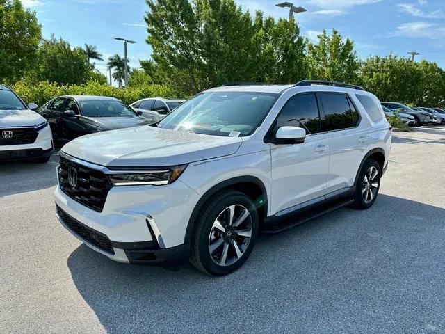 new 2025 Honda Pilot car, priced at $50,549