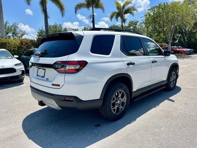 new 2025 Honda Pilot car, priced at $48,701