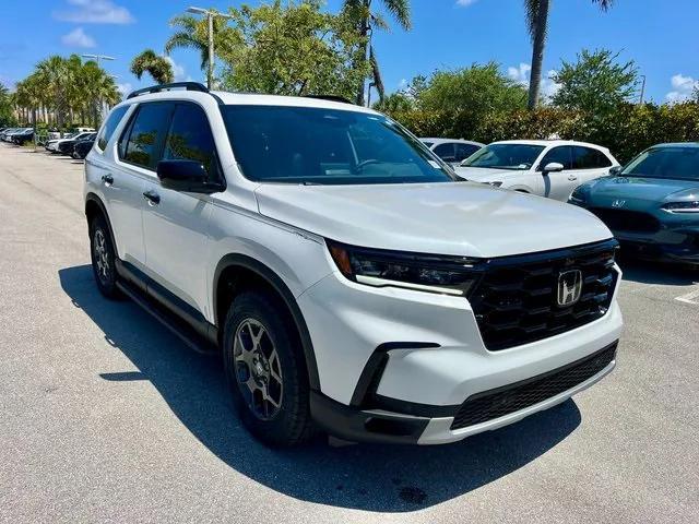 new 2025 Honda Pilot car, priced at $48,701