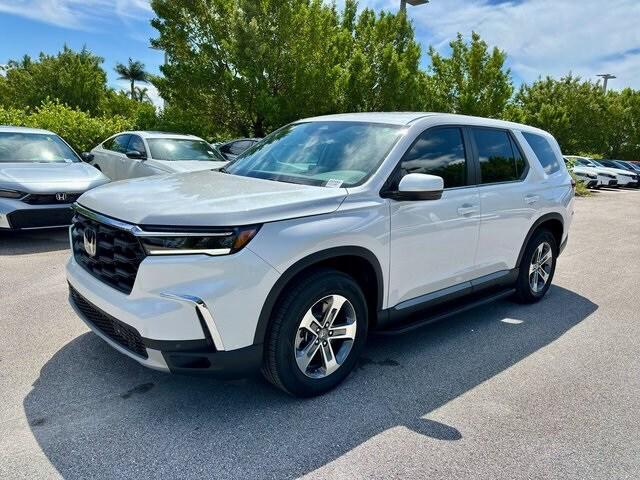 new 2025 Honda Pilot car, priced at $45,594