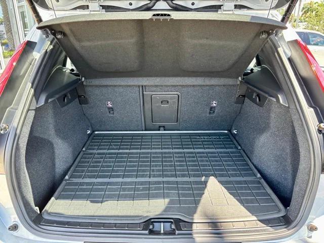 used 2021 Volvo XC40 car, priced at $22,990