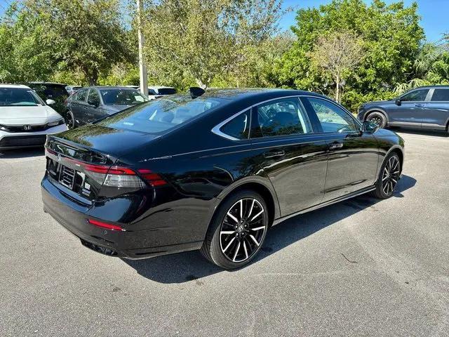 new 2025 Honda Accord Hybrid car, priced at $37,747