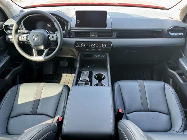 new 2025 Honda Pilot car, priced at $47,817