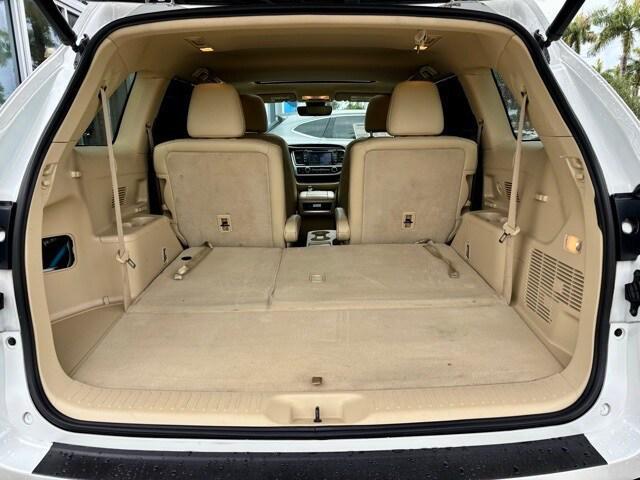 used 2019 Toyota Highlander car, priced at $21,900