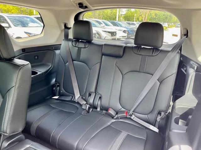 new 2025 Honda Pilot car, priced at $45,349