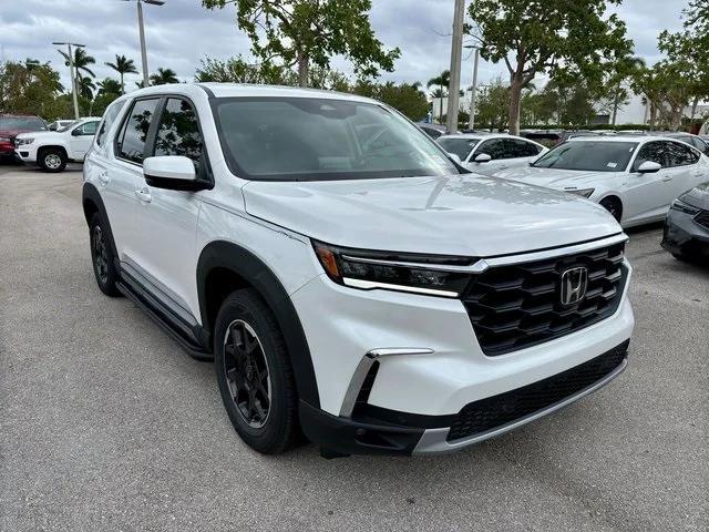 new 2025 Honda Pilot car, priced at $47,643