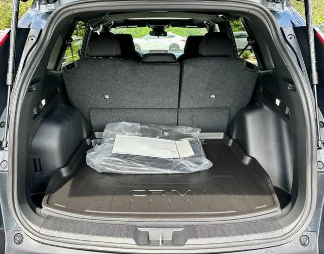 new 2025 Honda CR-V Hybrid car, priced at $34,499