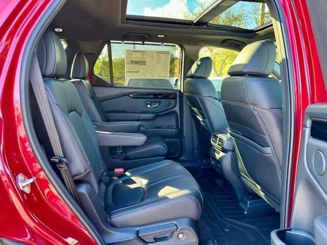 new 2025 Honda Pilot car, priced at $48,374